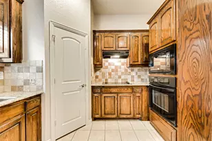 204 Dancing Light Ln, Red Oak, TX 75154 - Photo 5