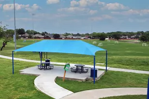 1613 St James Dr, Carrollton, TX 75007 - Photo 37