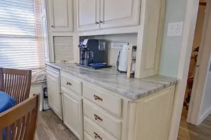 1613 St James Dr, Carrollton, TX 75007 - Photo 9