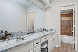 1613 St James Dr, Carrollton, TX 75007 - Photo 25