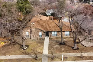 1613 St James Dr, Carrollton, TX 75007 - Photo 3