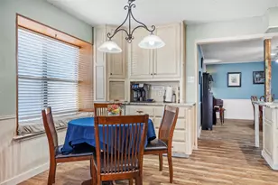 1613 St James Dr, Carrollton, TX 75007 - Photo 9