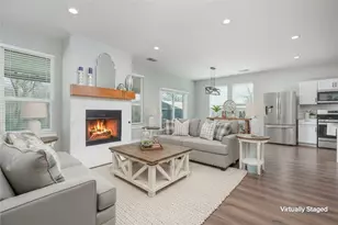 285 N Sherman Ave, Van Alstyne, TX 75495 - Photo 1