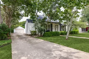 3558 Stadium Dr, Fort Worth, TX 76109 - Photo 3