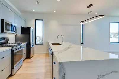 1023 Lipscomb Street #302, Fort Worth, TX 76104 - Photo 7