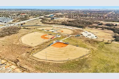 9121 Liberty Crossing Drive, Fort Worth, TX 76131 - Photo 31