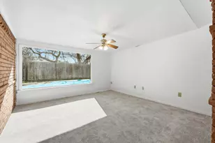 1809 Toplea Dr, Euless, TX 76040 - Photo 15