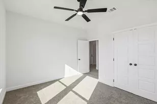 5627 Barkridge Dr, Granbury, TX 76048 - Photo 23