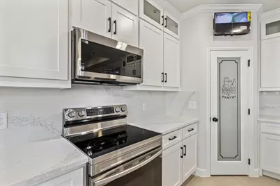 5627 Barkridge Drive, Granbury, TX 76048 - Photo 13