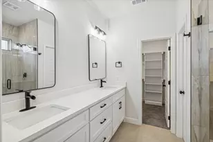 5627 Barkridge Dr, Granbury, TX 76048 - Photo 19