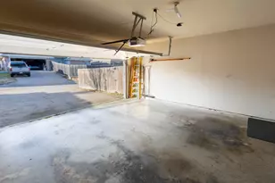 1212 Ashbrook Dr, Grand Prairie, TX 75052 - Photo 29