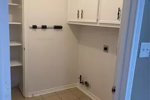 2213 Woodcreek, Carrollton, TX 75006 - Photo 11