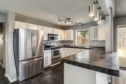 7111 Wild Valley Drive, Dallas, TX 75231 - Photo 15