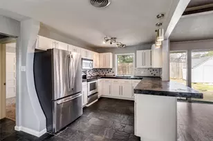 7111 Wild Valley Dr, Dallas, TX 75231 - Photo 17