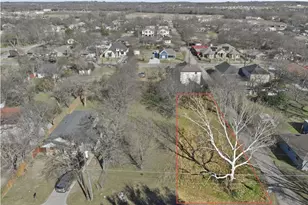 802 Chase Ave, Cleburne, TX 76031 - Photo 1