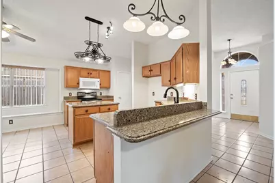 10323 Lone Pine Lane, Fort Worth, TX 76108 - Photo 11