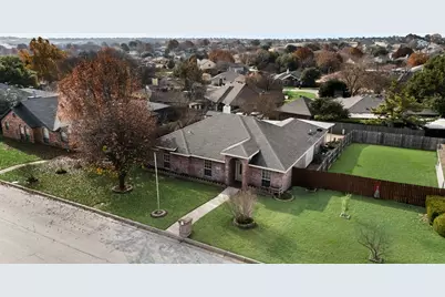 10323 Lone Pine Lane, Fort Worth, TX 76108 - Photo 3