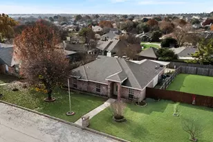 10323 Lone Pine Ln, Fort Worth, TX 76108 - Photo 3