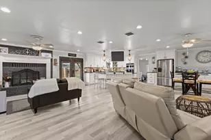 210 S Booth St, Mart, TX 76664 - Photo 7