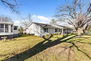 210 S Booth St, Mart, TX 76664 - Photo 39