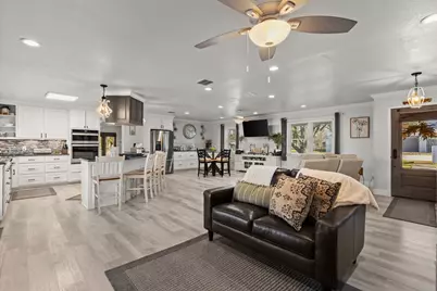 210 S Booth Street, Mart, TX 76664 - Photo 9