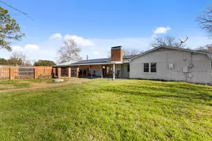 210 S Booth St, Mart, TX 76664 - Photo 33