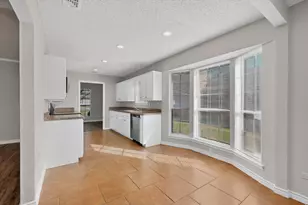 2134 Wellington Dr, Grand Prairie, TX 75051 - Photo 19