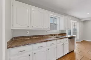 2134 Wellington Dr, Grand Prairie, TX 75051 - Photo 17