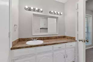 2134 Wellington Dr, Grand Prairie, TX 75051 - Photo 29