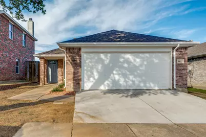 3023 San Martin Drive, Arlington, TX 76010 - Photo 1