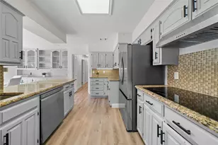 700 MacArthur Ct, Irving, TX 75061 - Photo 5