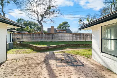 700 Macarthur Court, Irving, TX 75061 - Photo 21