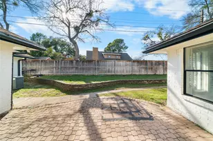 700 MacArthur Ct, Irving, TX 75061 - Photo 21