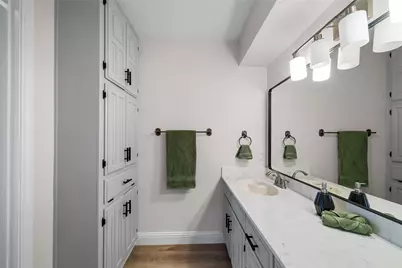 700 Macarthur Court, Irving, TX 75061 - Photo 11