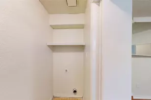 2117 W Walnut St, Garland, TX 75042 - Photo 21