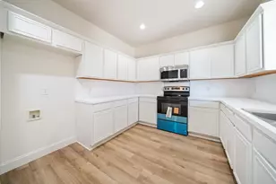 908 W Wintergreen Rd, Lancaster, TX 75134 - Photo 15