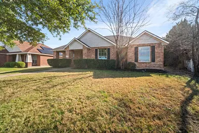 908 W Wintergreen Road, Lancaster, TX 75134 - Photo 33