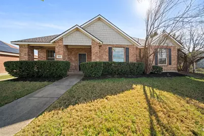 908 W Wintergreen Road, Lancaster, TX 75134 - Photo 1