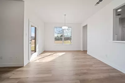 908 W Wintergreen Road, Lancaster, TX 75134 - Photo 13