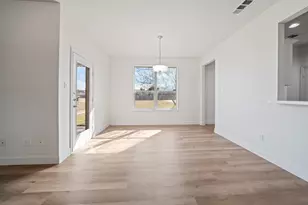 908 W Wintergreen Rd, Lancaster, TX 75134 - Photo 13