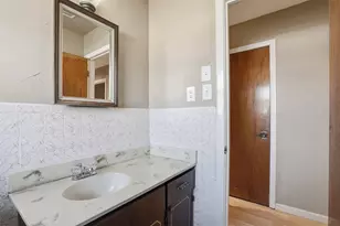 5420 Jane Anne St, Haltom City, TX 76117 - Photo 11