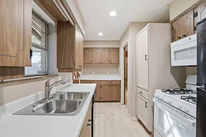 5420 Jane Anne Street, Haltom City, TX 76117 - Photo 7