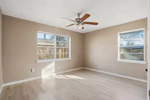 5420 Jane Anne St, Haltom City, TX 76117 - Photo 9