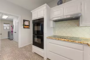 1206 Honeysuckle Dr, Keene, TX 76059 - Photo 17