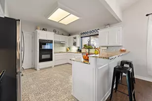 1206 Honeysuckle Dr, Keene, TX 76059 - Photo 15