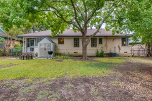 9753 Carnegie Dr, Dallas, TX 75228 - Photo 25