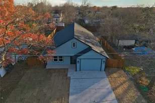 411 W Elm St, Whitewright, TX 75491 - Photo 21