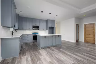 411 W Elm St, Whitewright, TX 75491 - Photo 1