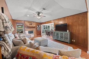 1109 Lena St, Cleburne, TX 76033 - Photo 7