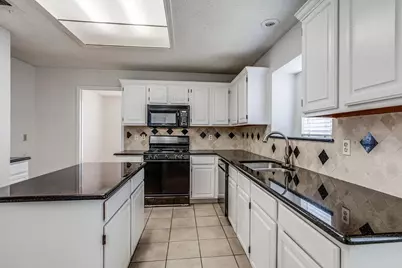 1302 Silver Maple Drive, Carrollton, TX 75007 - Photo 7